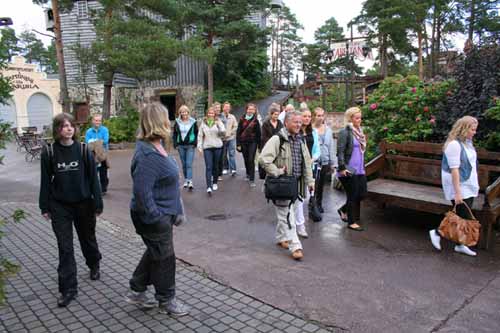 Studentene går inn i Dyreparken